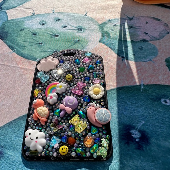 Y2K Vibes bedazzled ID Badge holder - Picture 3 of 5